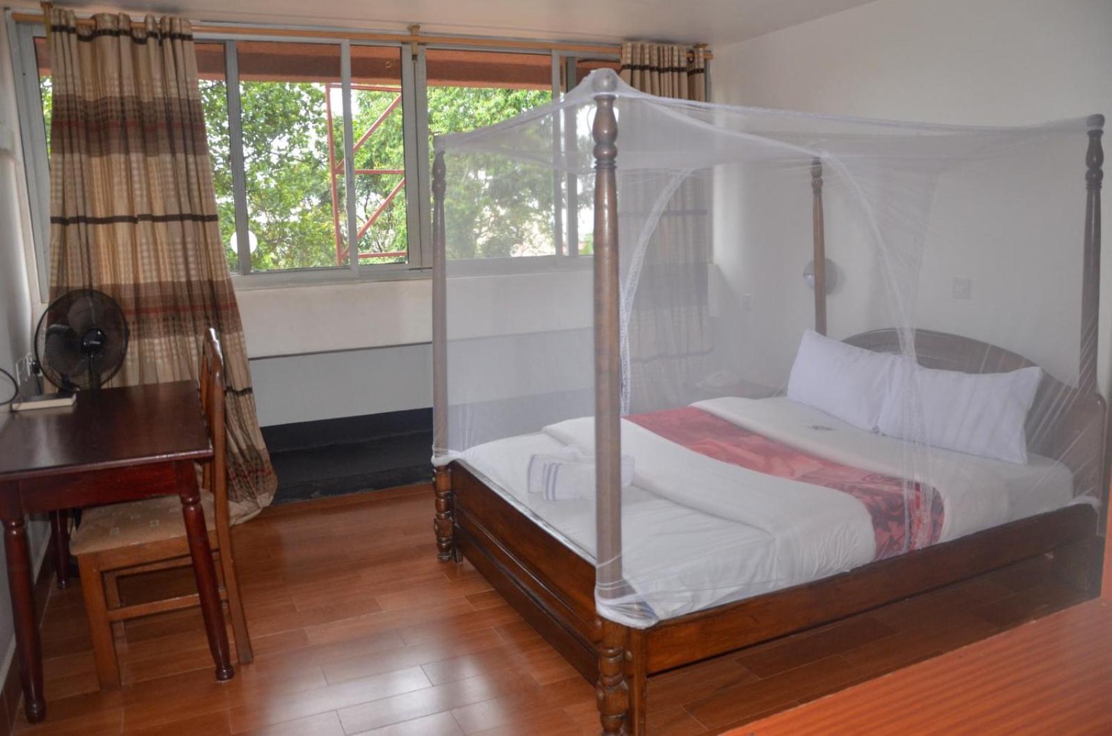 Entebbe Flights Motel Exterior photo