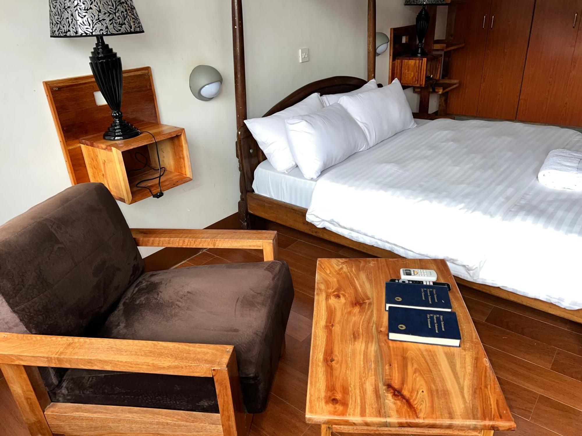 Entebbe Flights Motel Exterior photo