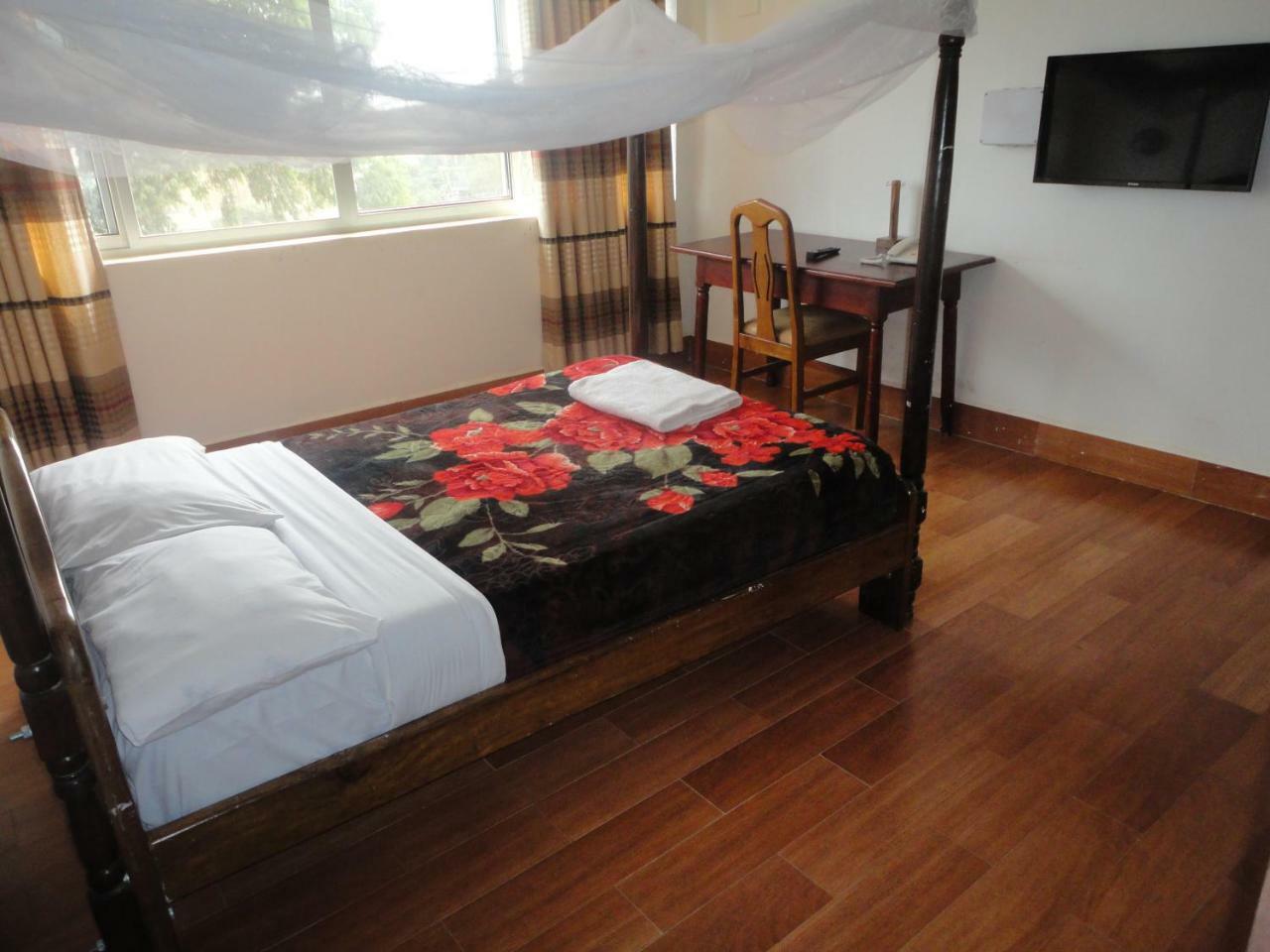Entebbe Flights Motel Exterior photo