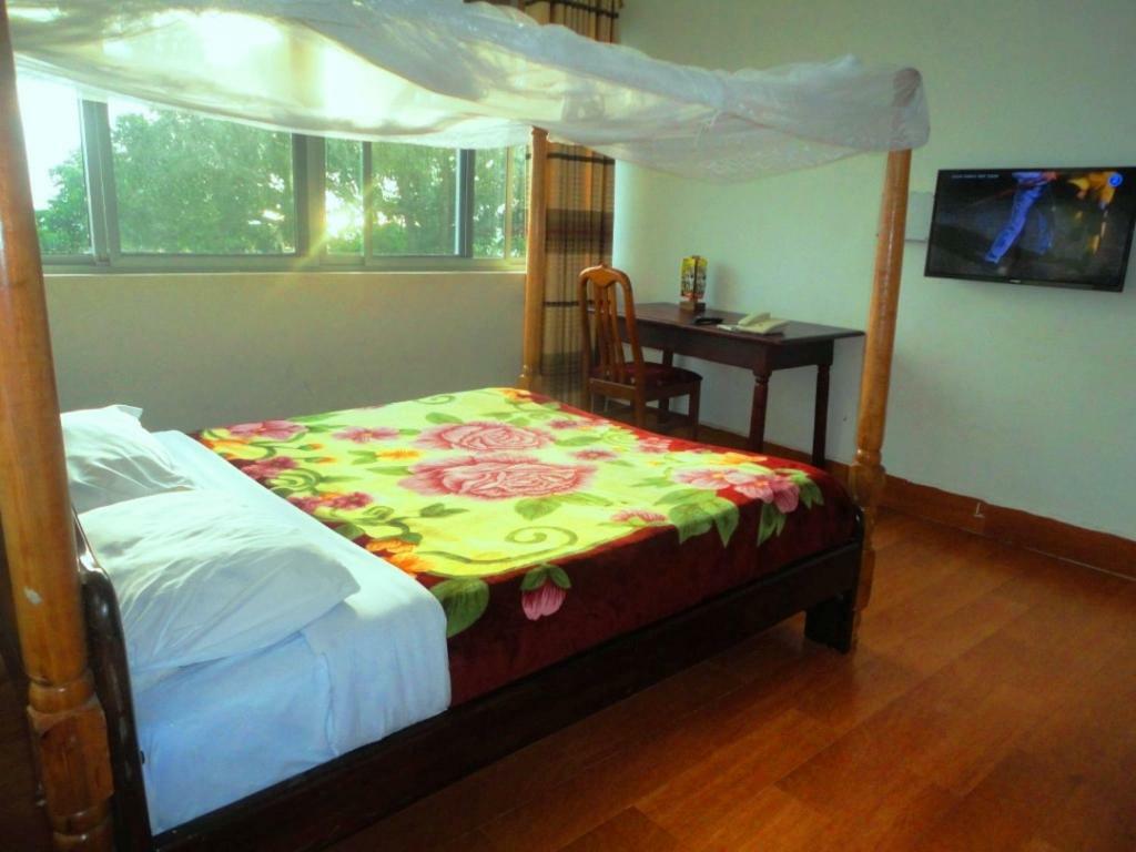 Entebbe Flights Motel Exterior photo